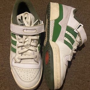 Adidas originals forum 84 low // womens size 8